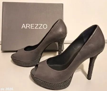 SAPATO AREZZO EM COURO CINZA CHUMBO Nº 37