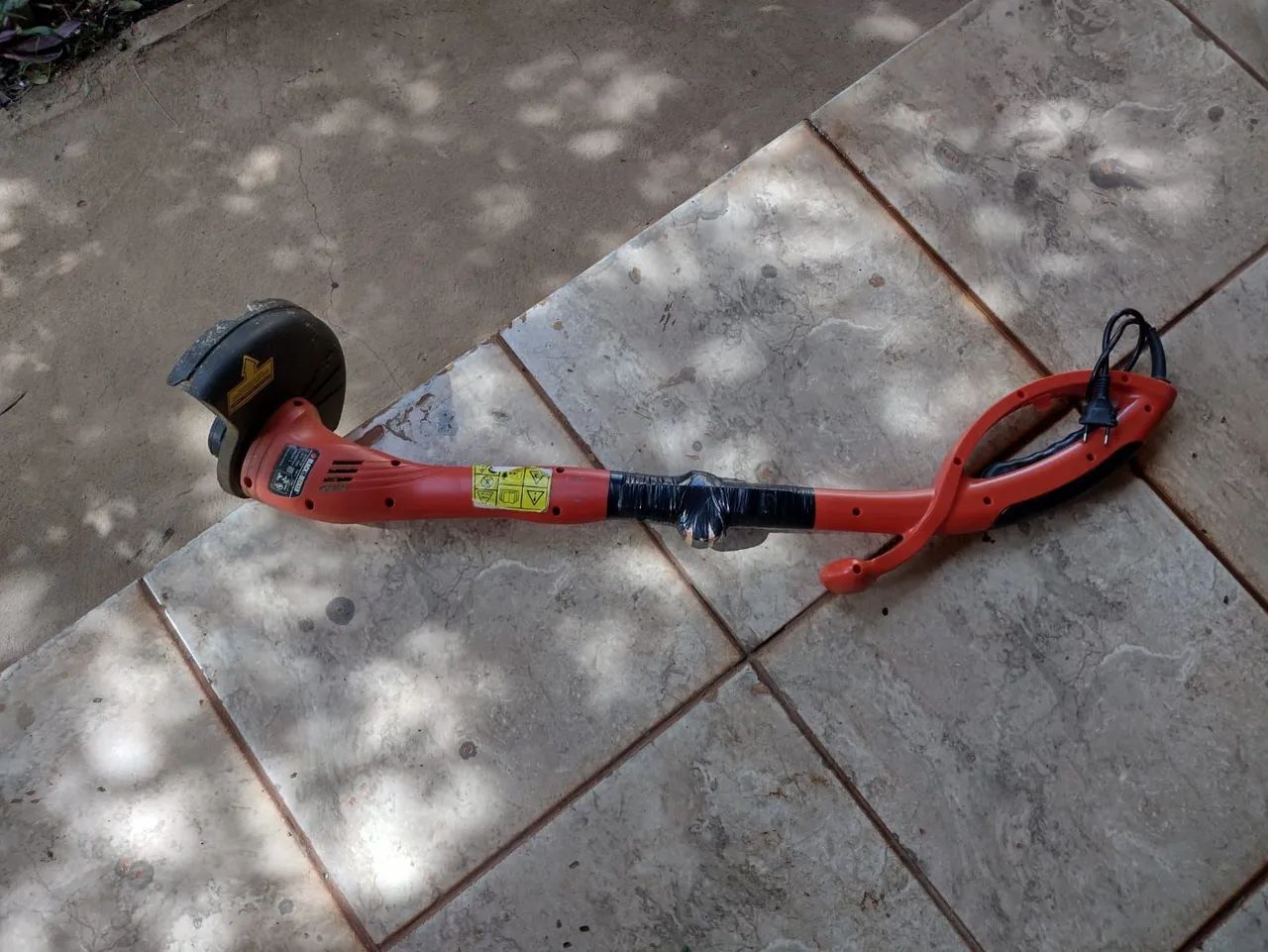Tesourão e Máquina de Cortar Grama  - Foto 5