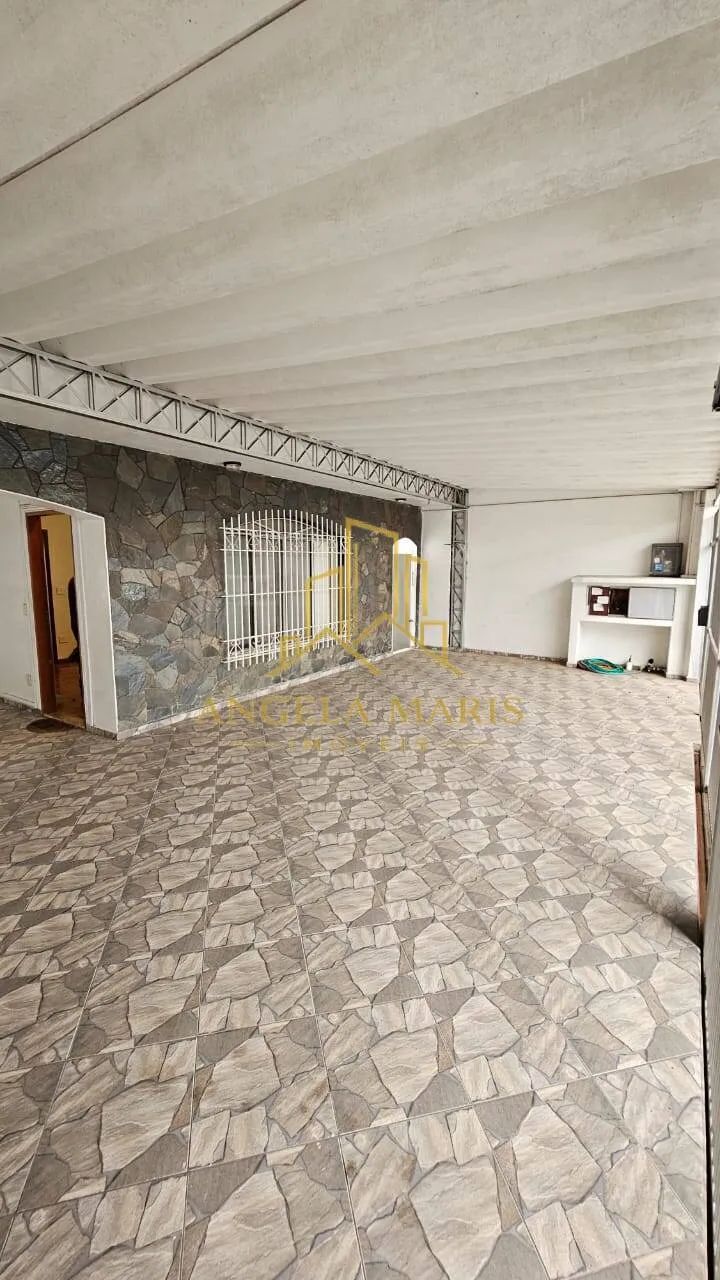 Casa 3 dormitórios, Jd. Ismênia, Sjc.
