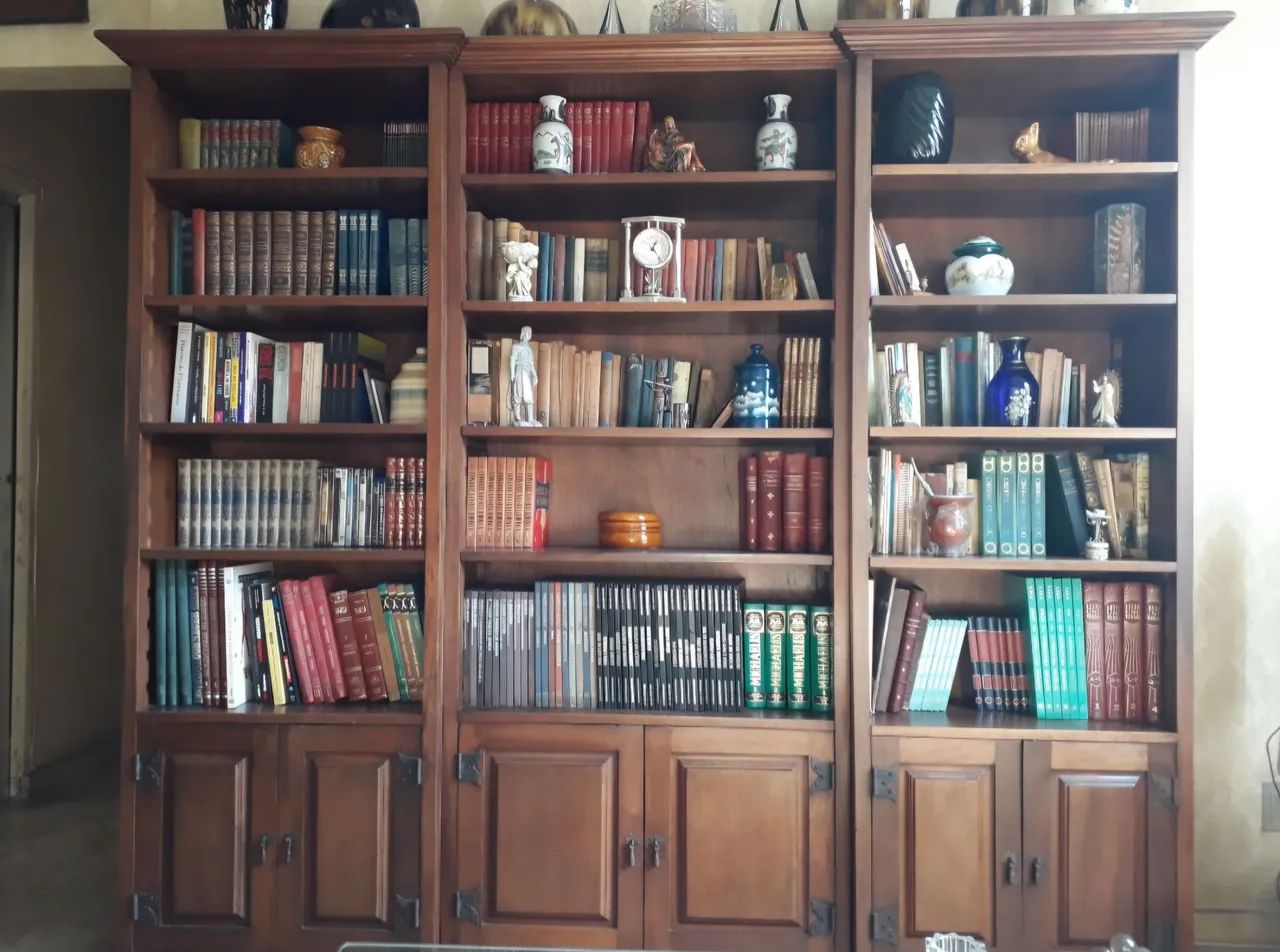Estante Modular em Imbuia