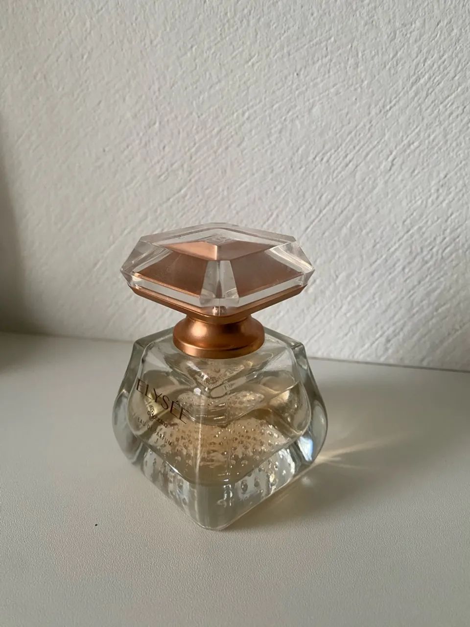 Perfume pouco usado