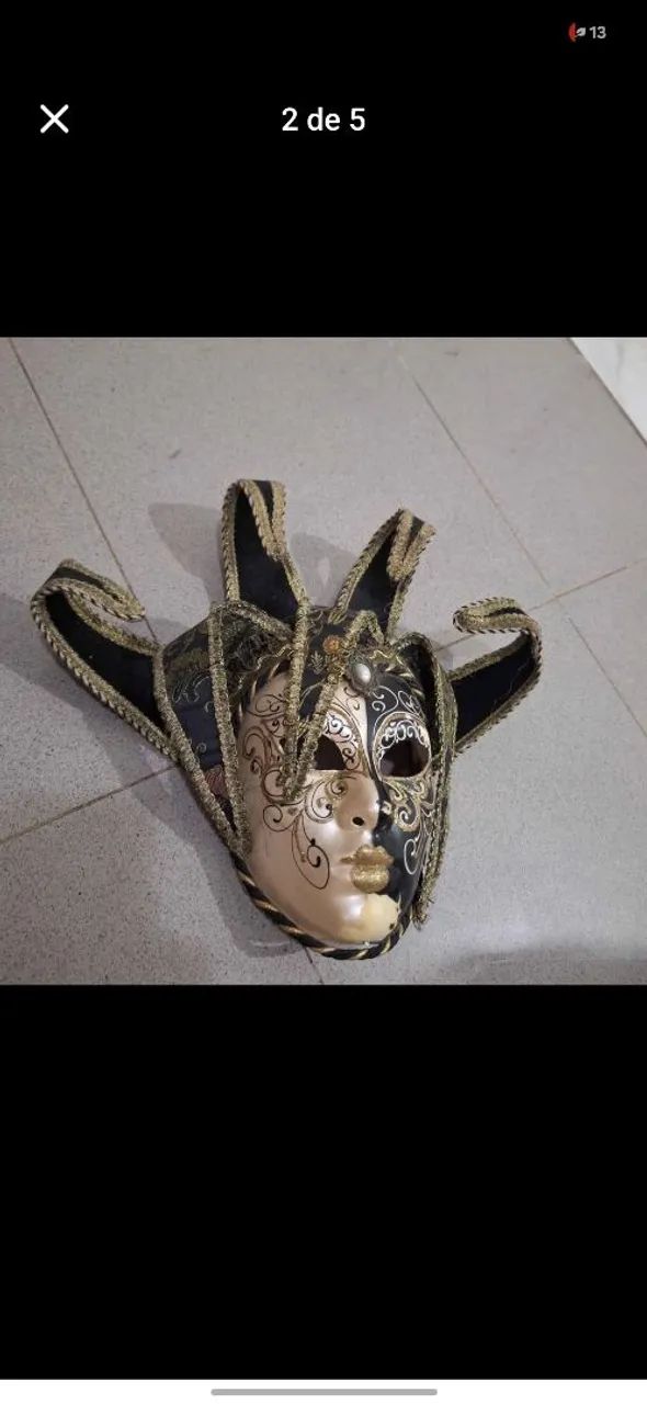 Máscara veneziana antiga original pintada a mão - Foto 2