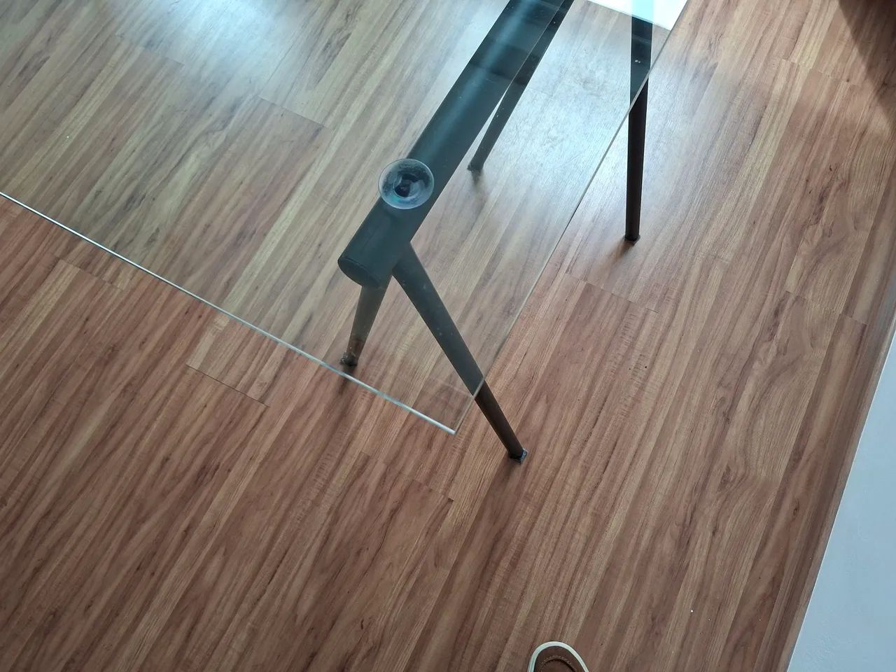 Mesa com Tampo de Vidro e 140 x 75cm Tok&Stok Tret  - Foto 5