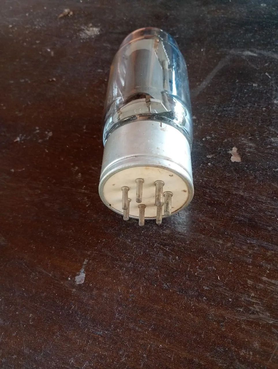 Válvula eletrônica 813