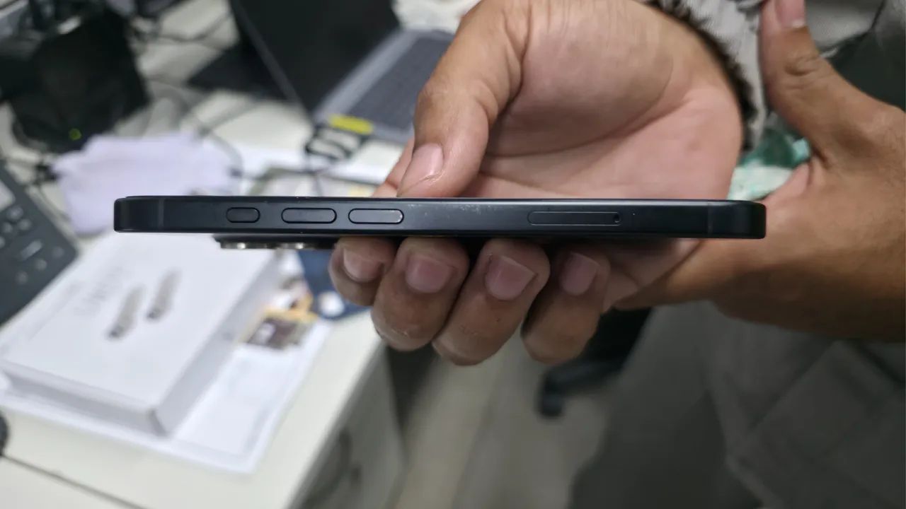 iPhone 16  - Foto 3