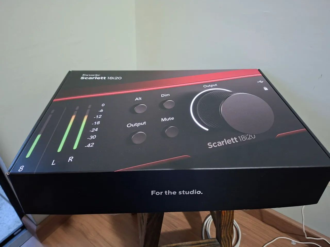 Interface Focusrite Scarlett 18i20 4th Gen - Foto 4