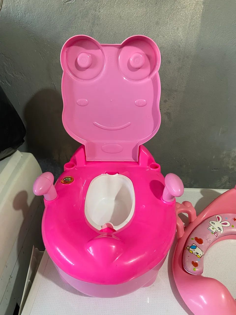 Penico infantil  mais redutor de acento. - Foto 4