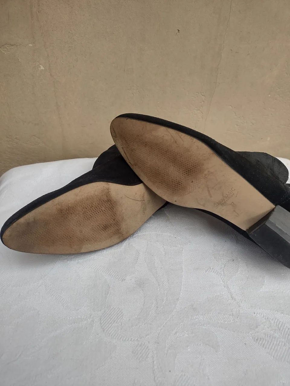 Par de Botas de camurça Zara femininas cor preta - Foto 4