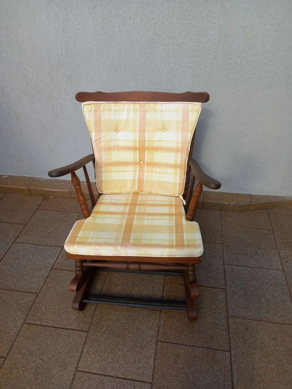 Cadeira  de balanço  antiga