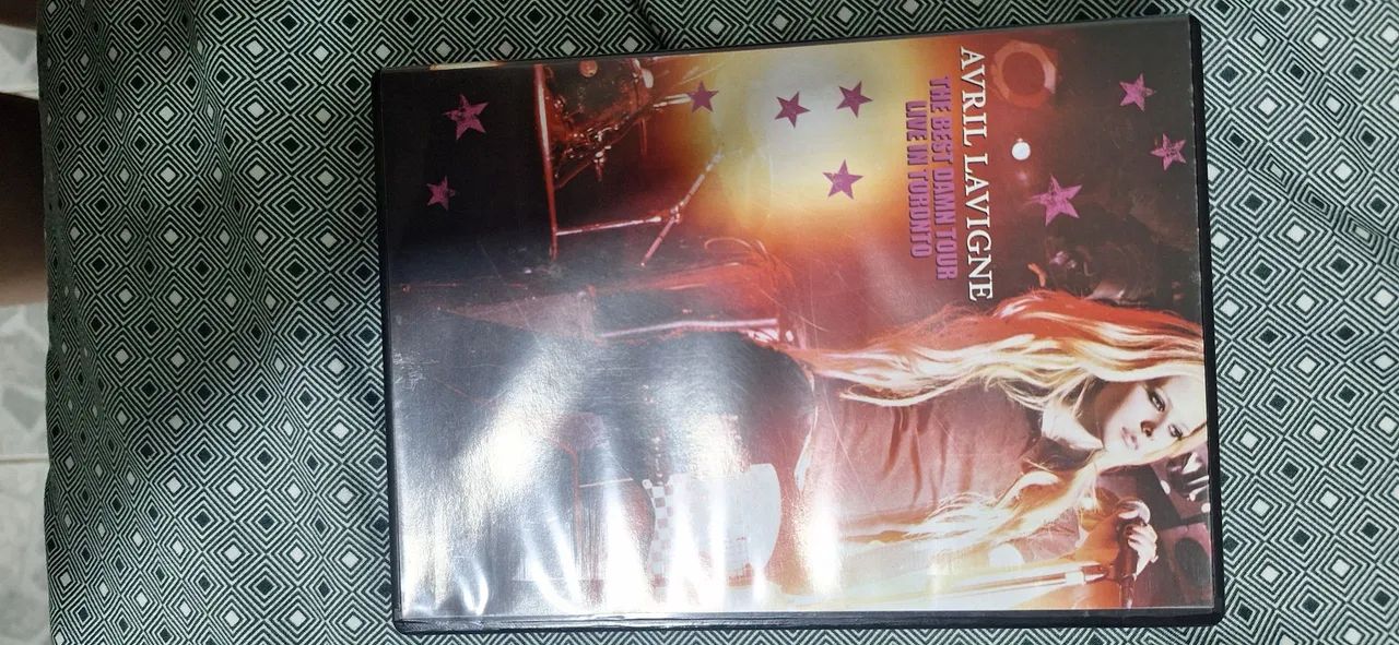 DVDS SHOWS AVRIL LAVIGNE - Foto 3