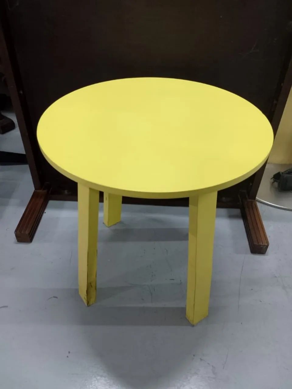 Mesa de Apoio para Escritório - Amarela 
