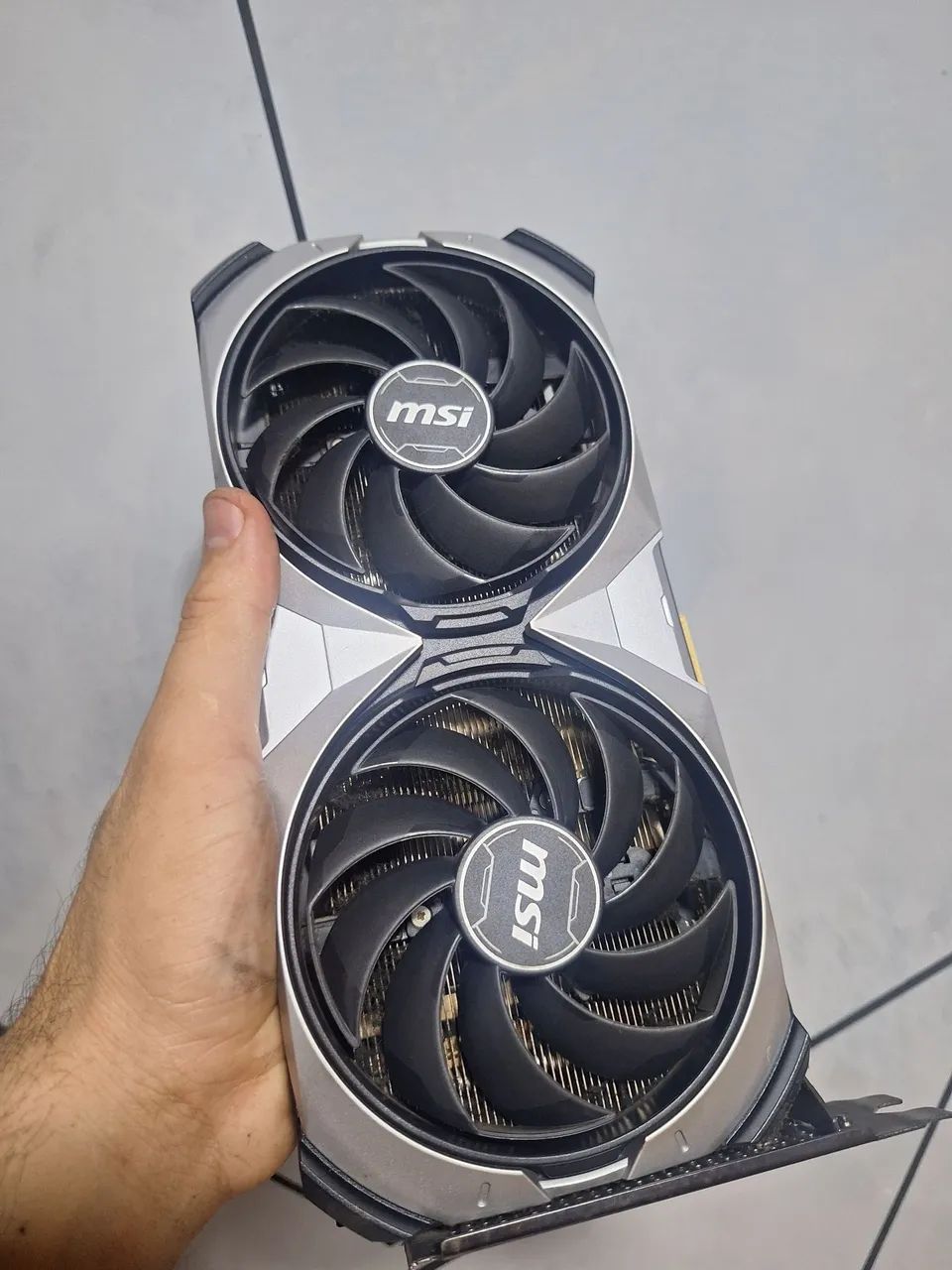 RTX 4070 MSI VENTUS 2X - Foto 3