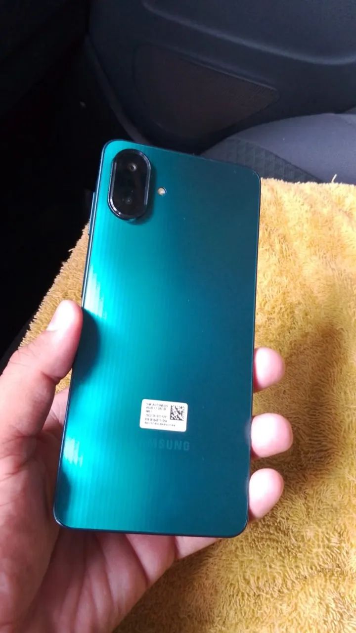 Desapego de um Cel novo Samsung  - Foto 4