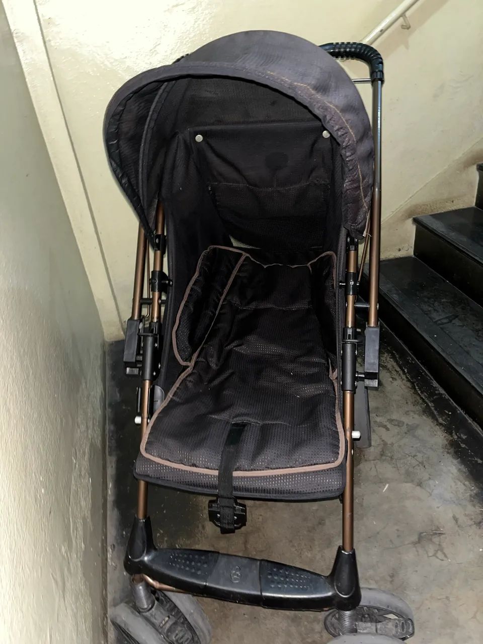 Vendo carrinho de bebê 