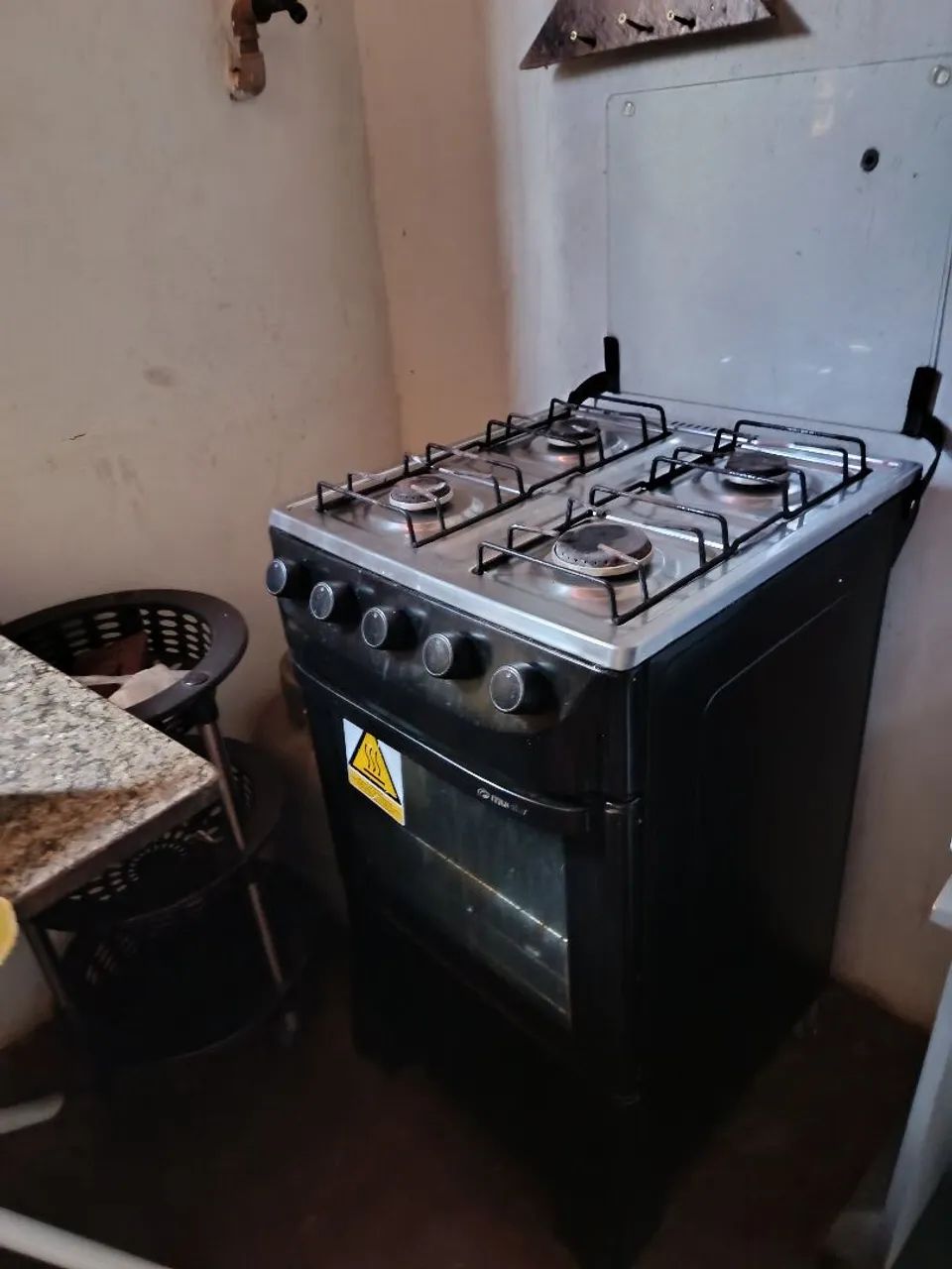 Estou em mudança por isso vou vender os meus móveis 