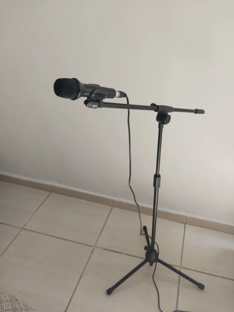 Microfone e pedestal 140 reais - Foto 3