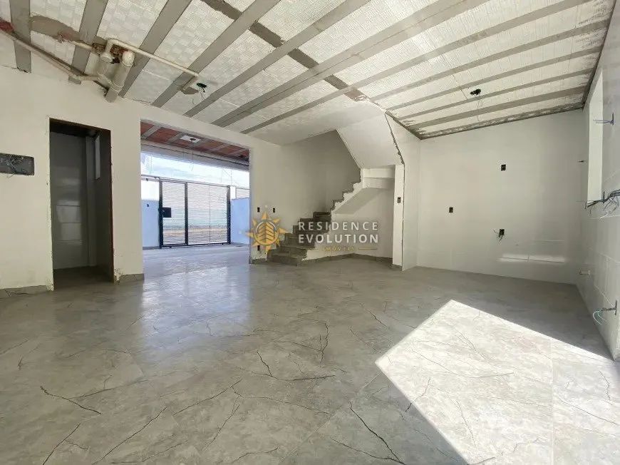 Casa com 3 Quartos e 2 banheiros à Venda - Foto 5