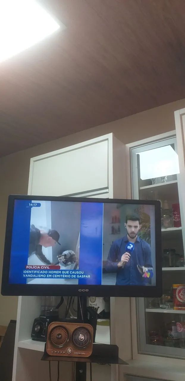 Tv cce 32polegadas não é smart