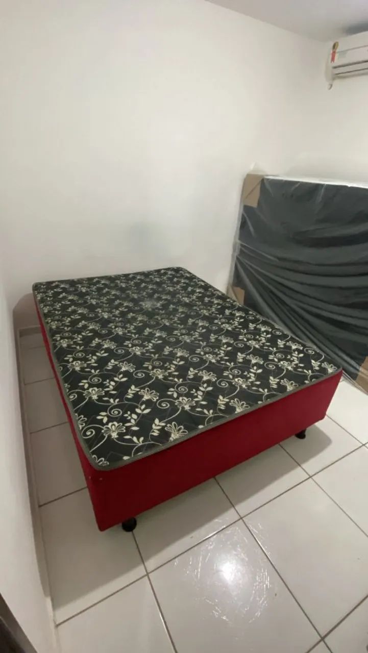 Vendo cama bem conservada