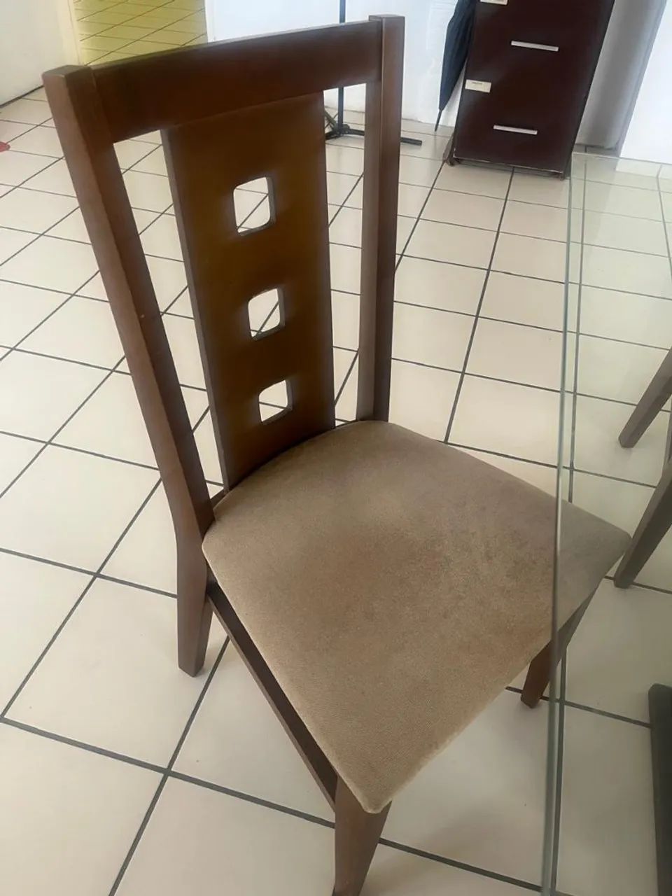 Mesa e cadeiras 