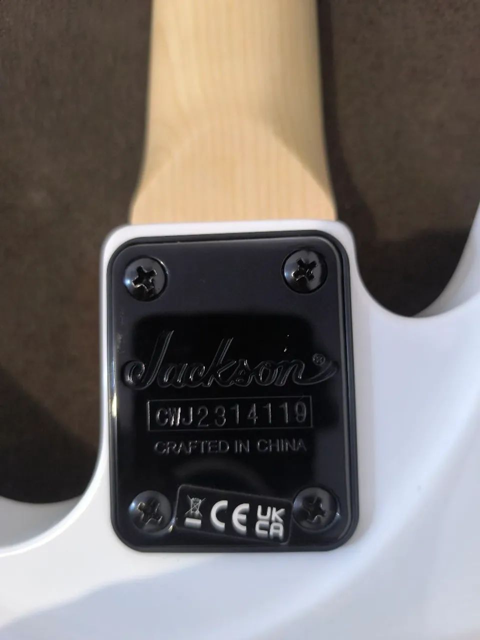 Guitarra Jackson JS32 Warrior Snow White BLINDADA - NOVÍSSIMA - SEM DETALHES - COM NOTA<br> - Foto 5