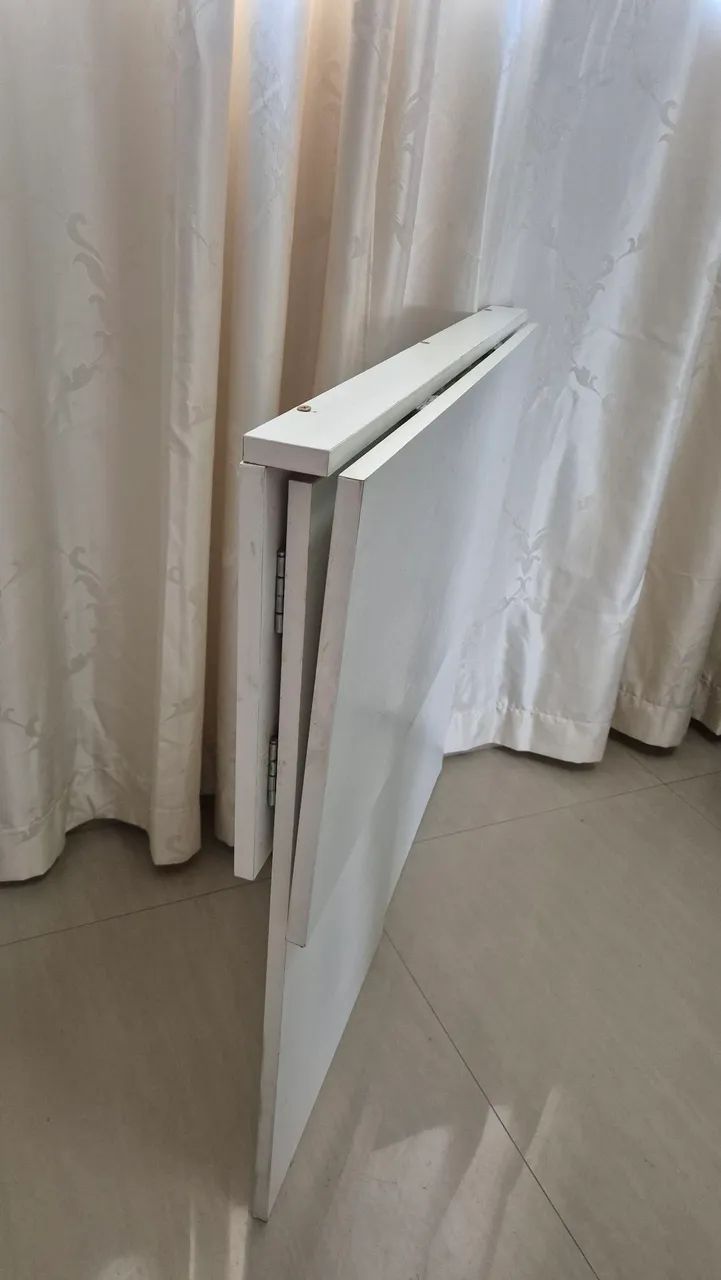 Mesa Dobrável Branca Usada - Foto 5