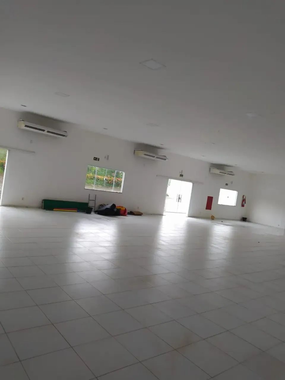 Aluga-se Prédio Comercial no  Olho D'Água - Foto 5