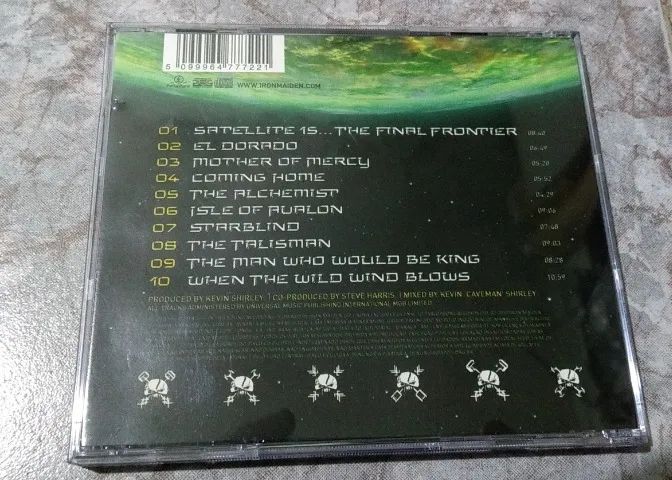 CD IRON MAIDEN NOVO - THE FINAL FRONTIER - Foto 2