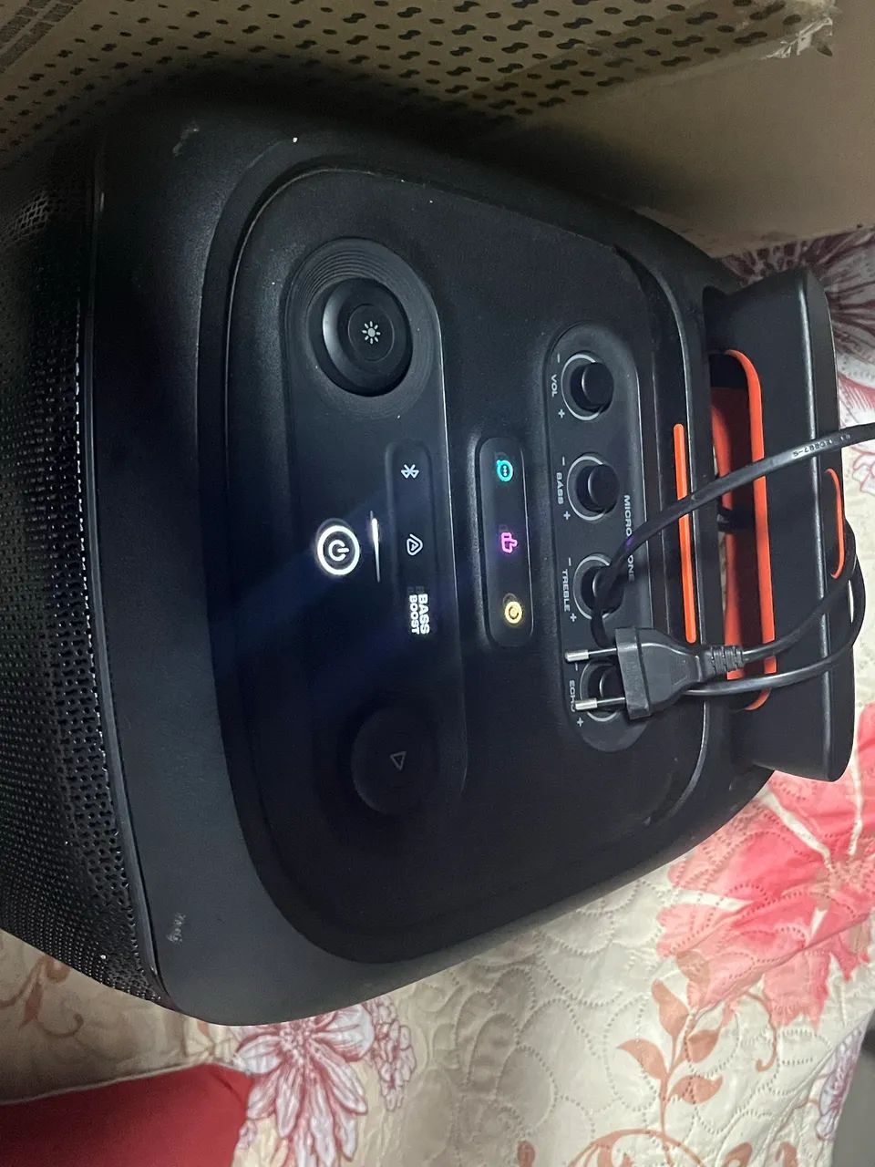JBL 320