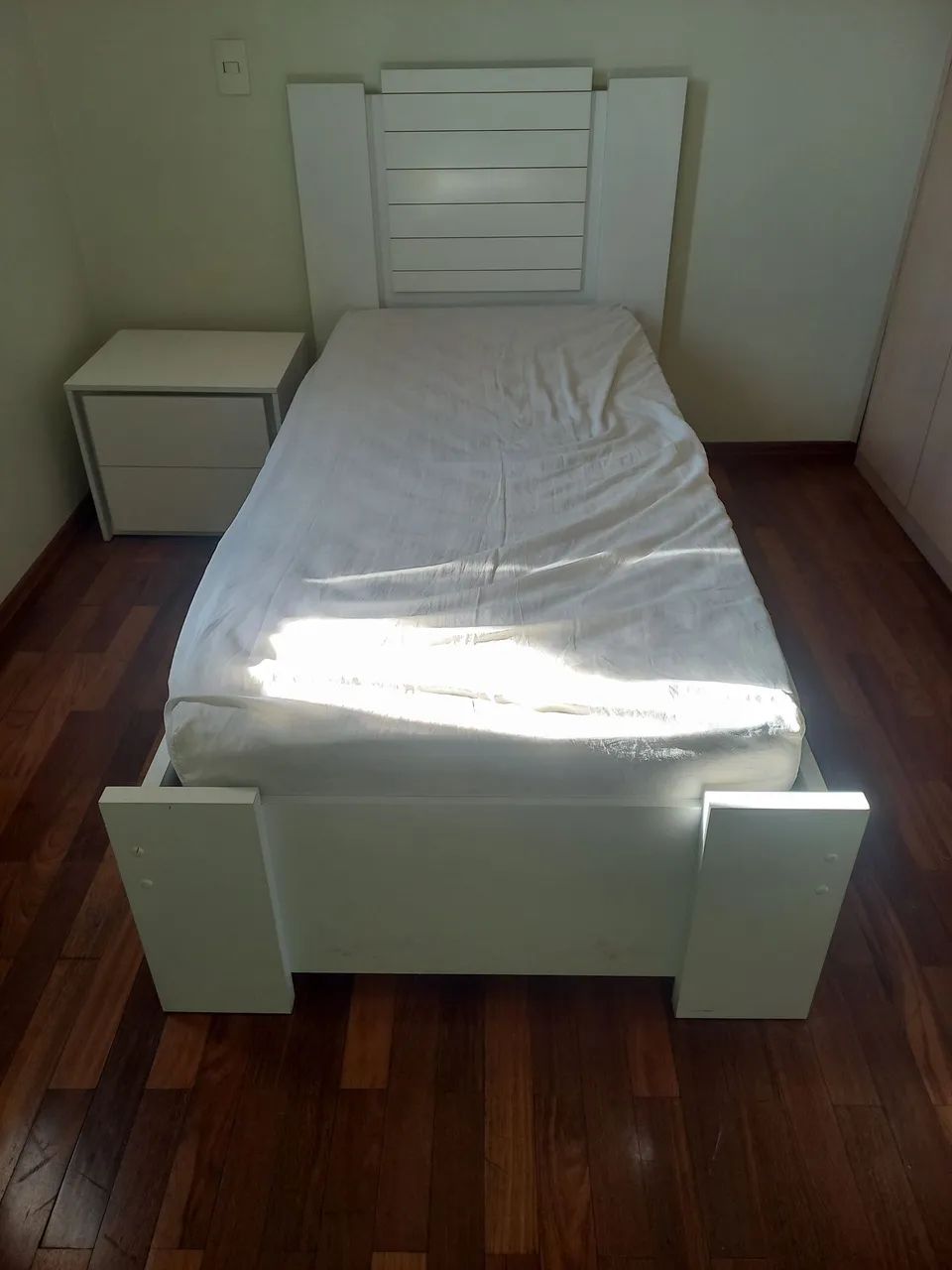 Cama de solteiro e criado mudo! - Foto 3