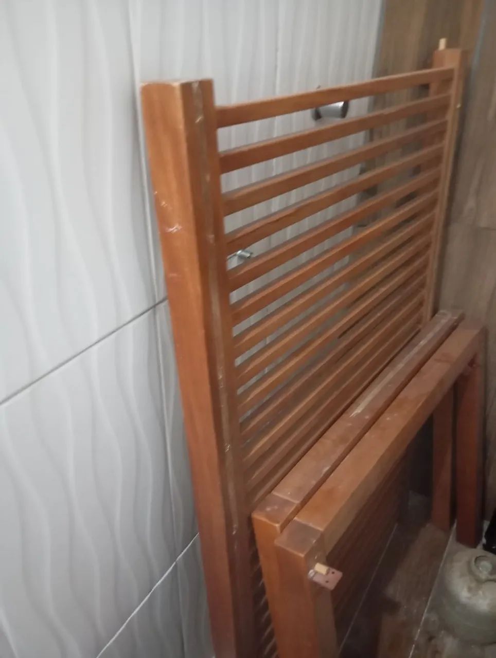 Mesa de madeira sem o vidro  - Foto 4