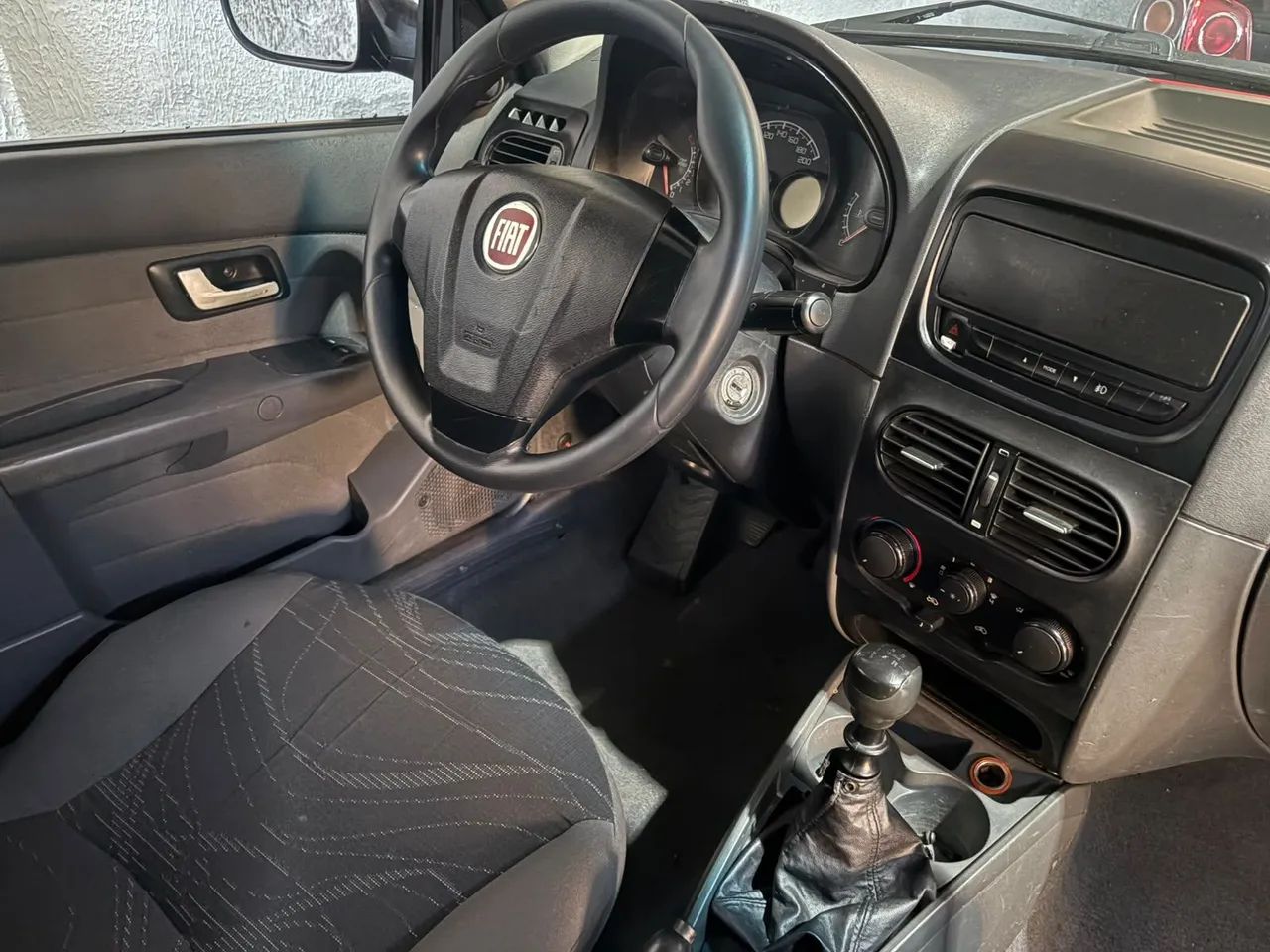 Fiat Strada Working 1.4 MPI Fire Flex 8V CD 2014 - Foto 4