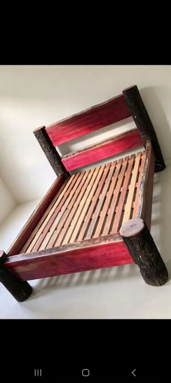 Cama rústica de  madeira design unico