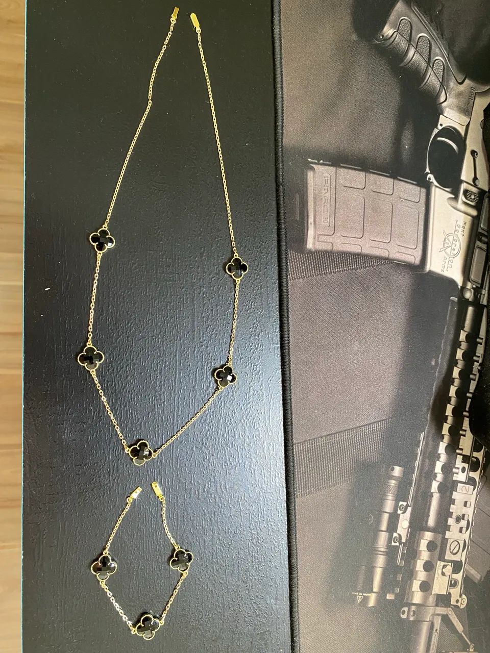 Vendo correntinha e pulseira de moeda antiga - Foto 2