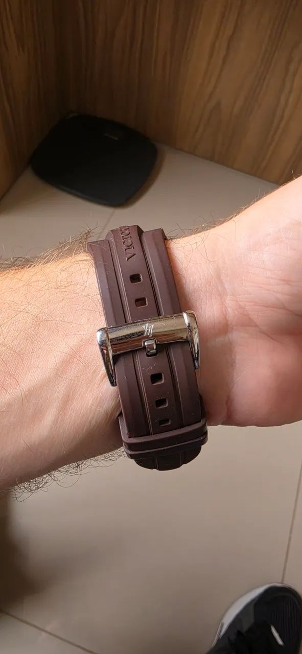 Relógio masculino Victor Hugo 10094gs - Foto 4