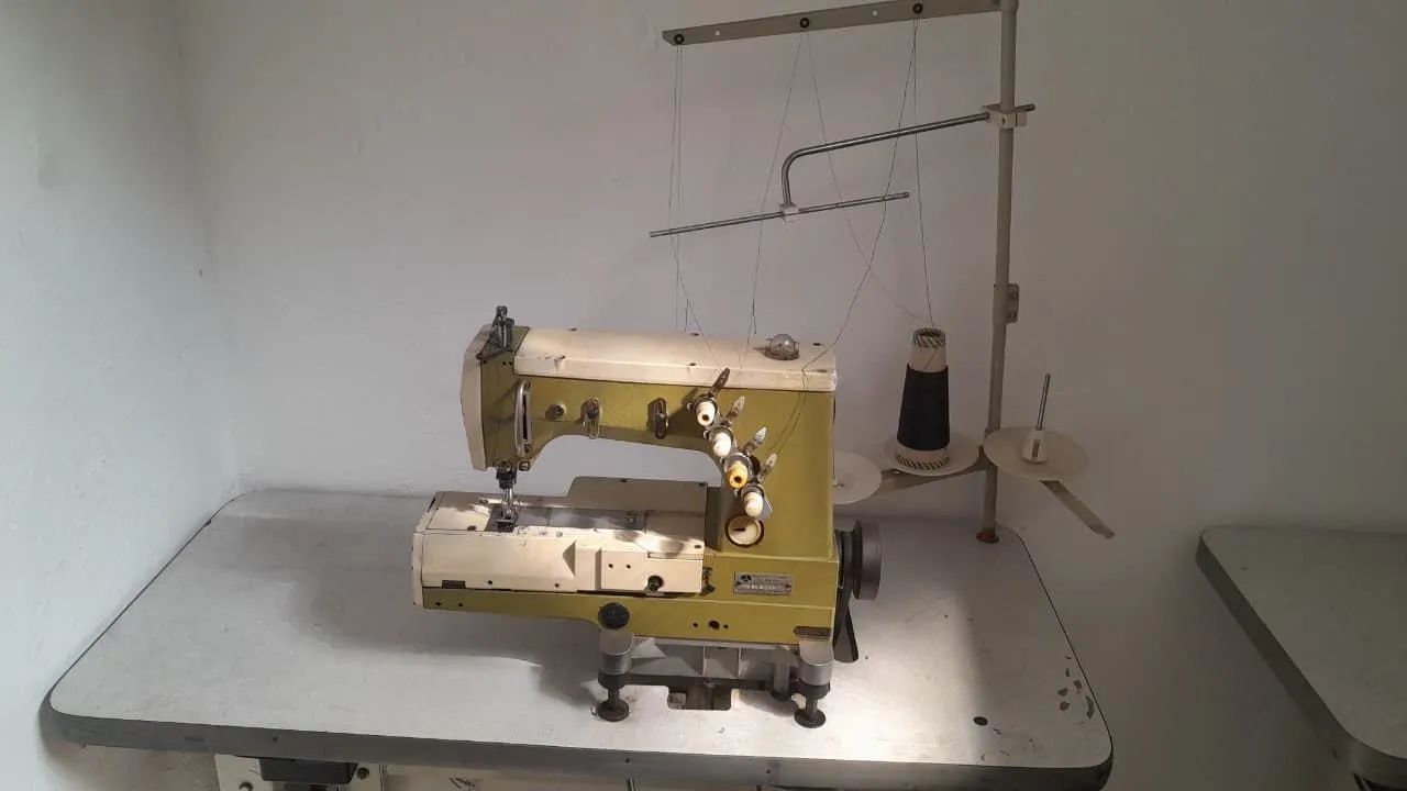 Maquina de Costura Industrial Galoneira e Overlock