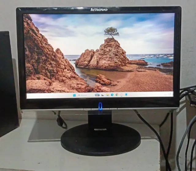 Monitor Lenovo 19 Polegadas entradas VGA e DVI  - Foto 2