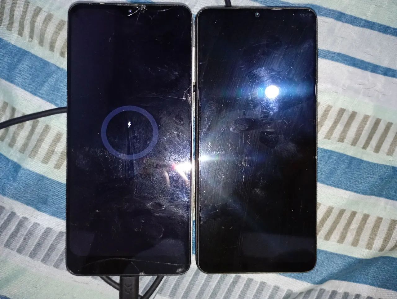 Dois celulares só com a tela ruim - Foto 2
