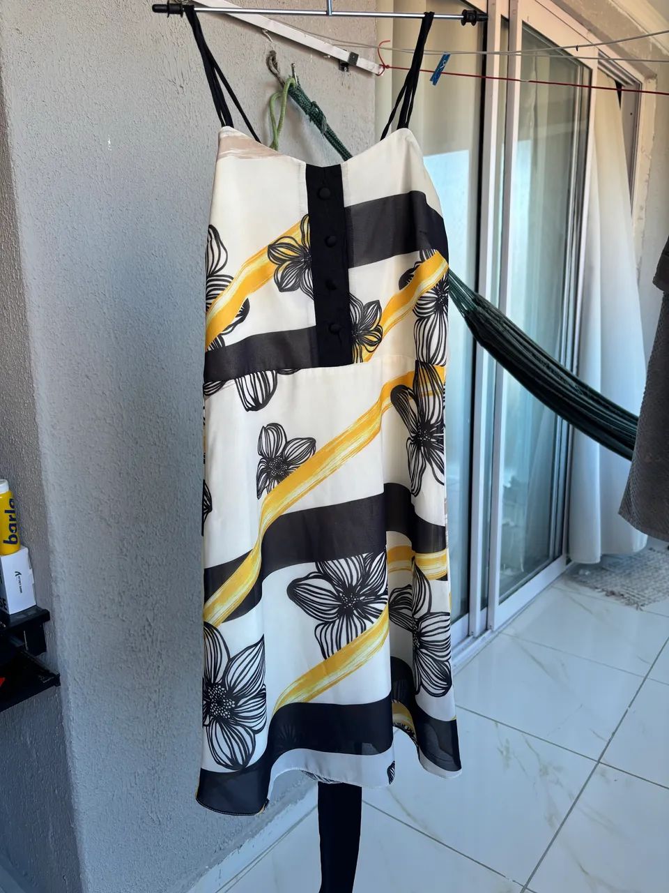 Vestido elegante chic tamanho p usado porém conservado  - Foto 3