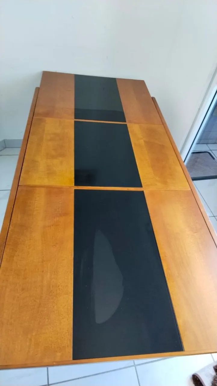 Mesa de vidro e madeira - Foto 2