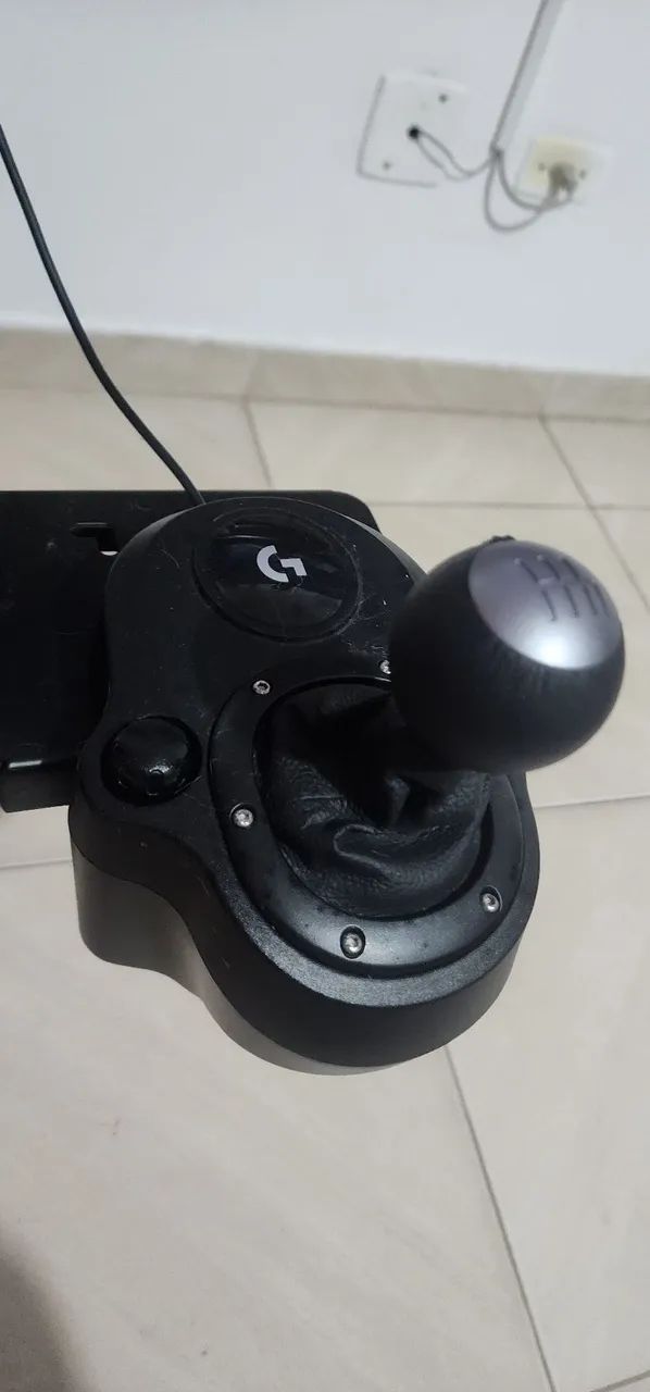 Volante Logitech G29 Playstation e Pc Com Pedais e Marcha + Cokpit Móvel - Foto 4