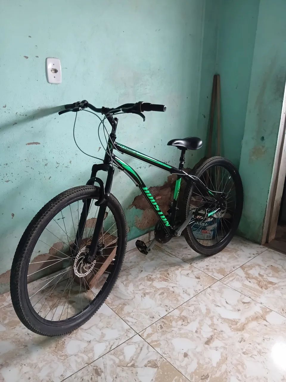 Bicicleta Aro 29 - Freio a Disco + 21 Marchas - Foto 3