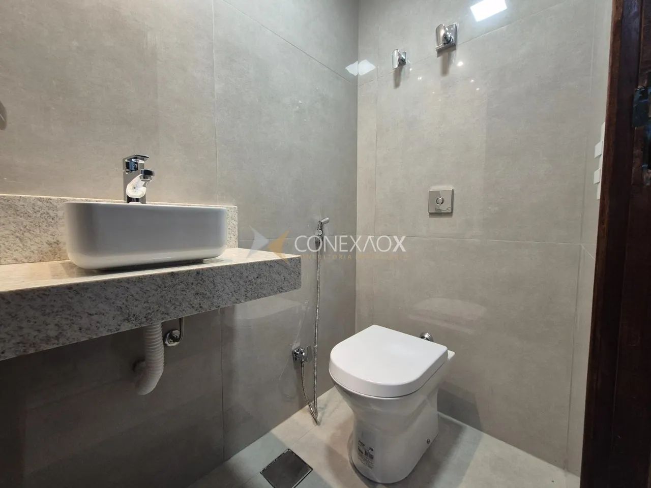 Cambuí | 130m² Reformado | Andar Alto | 3 Dormitórios com Suíte e Closet - Foto 4