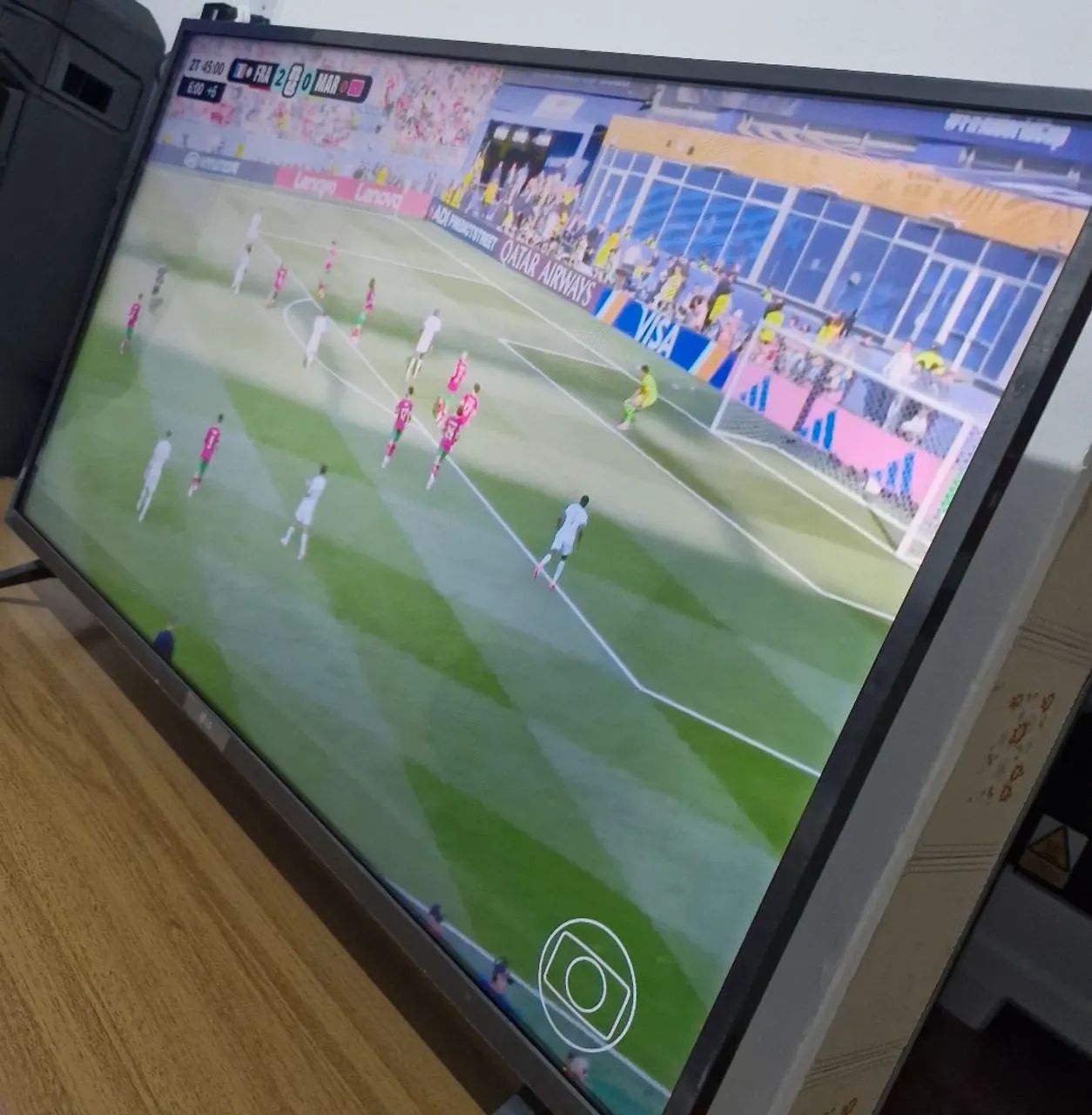 Smart TV LG 43" , conversor digital integrado,Wifi,WebOs, em perfeito estado.  - Foto 3