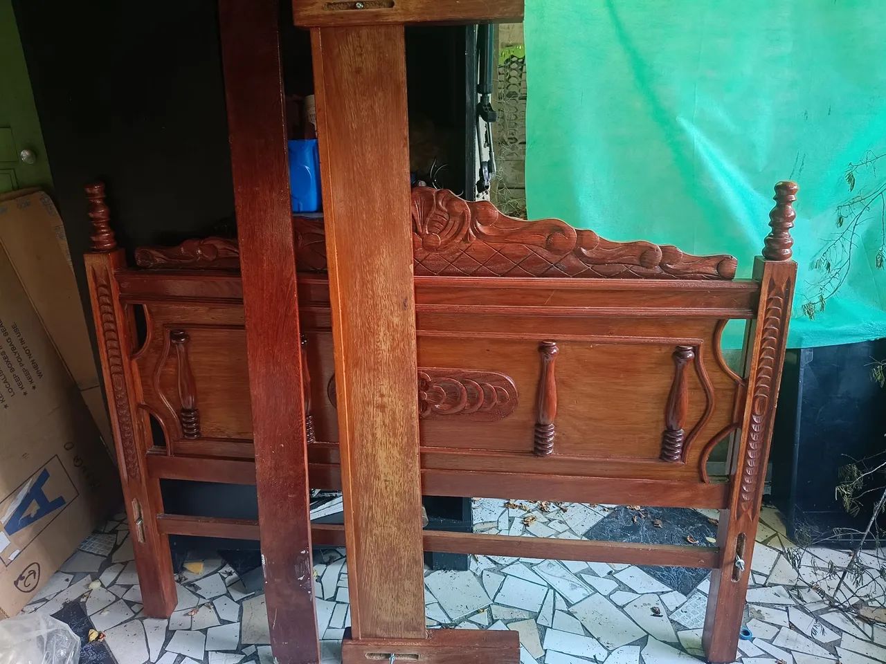 Cama de Madeira antiga 