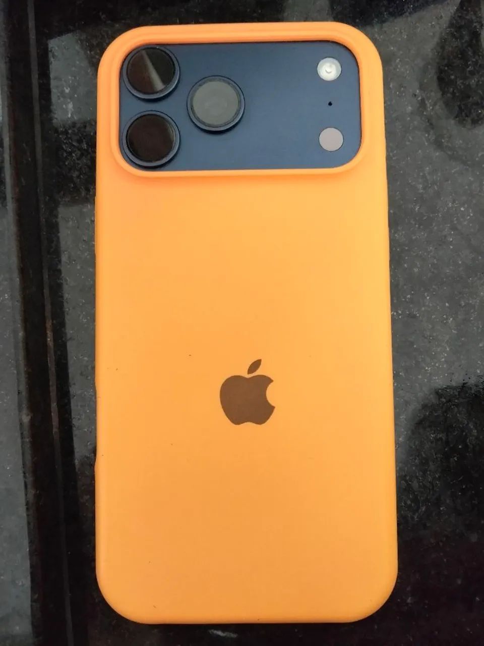 Vendo iPhone 17 pro Max azul semi-novo  - Foto 3