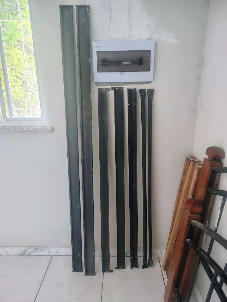 VENDO CAMA DE FERRO E MADEIRA ! BOM ESTADO! 300,00 REAIS - Foto 4