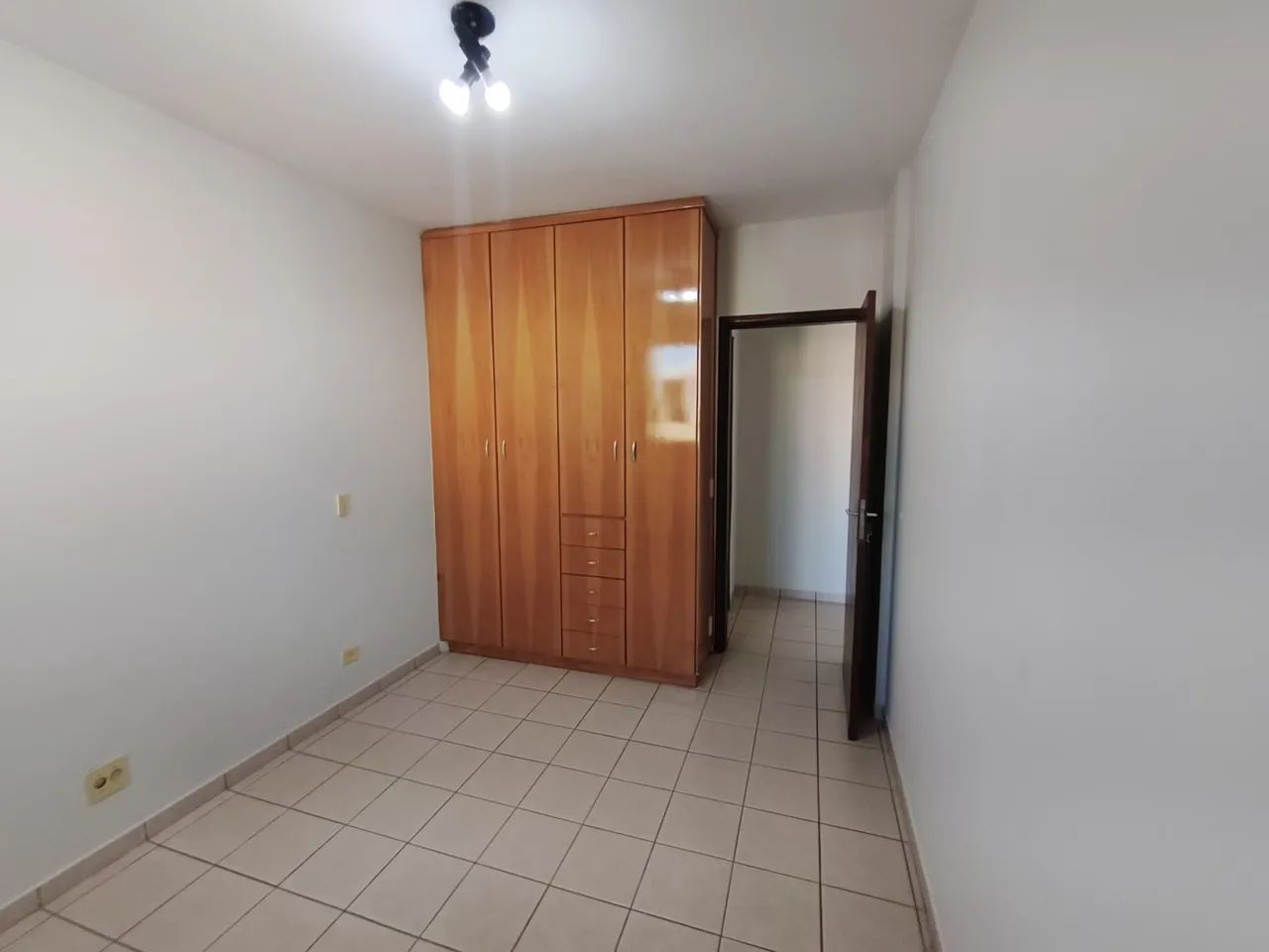 Apartamento para alugar no Edifício Castello Forte, Centro de Londrina - Foto 5
