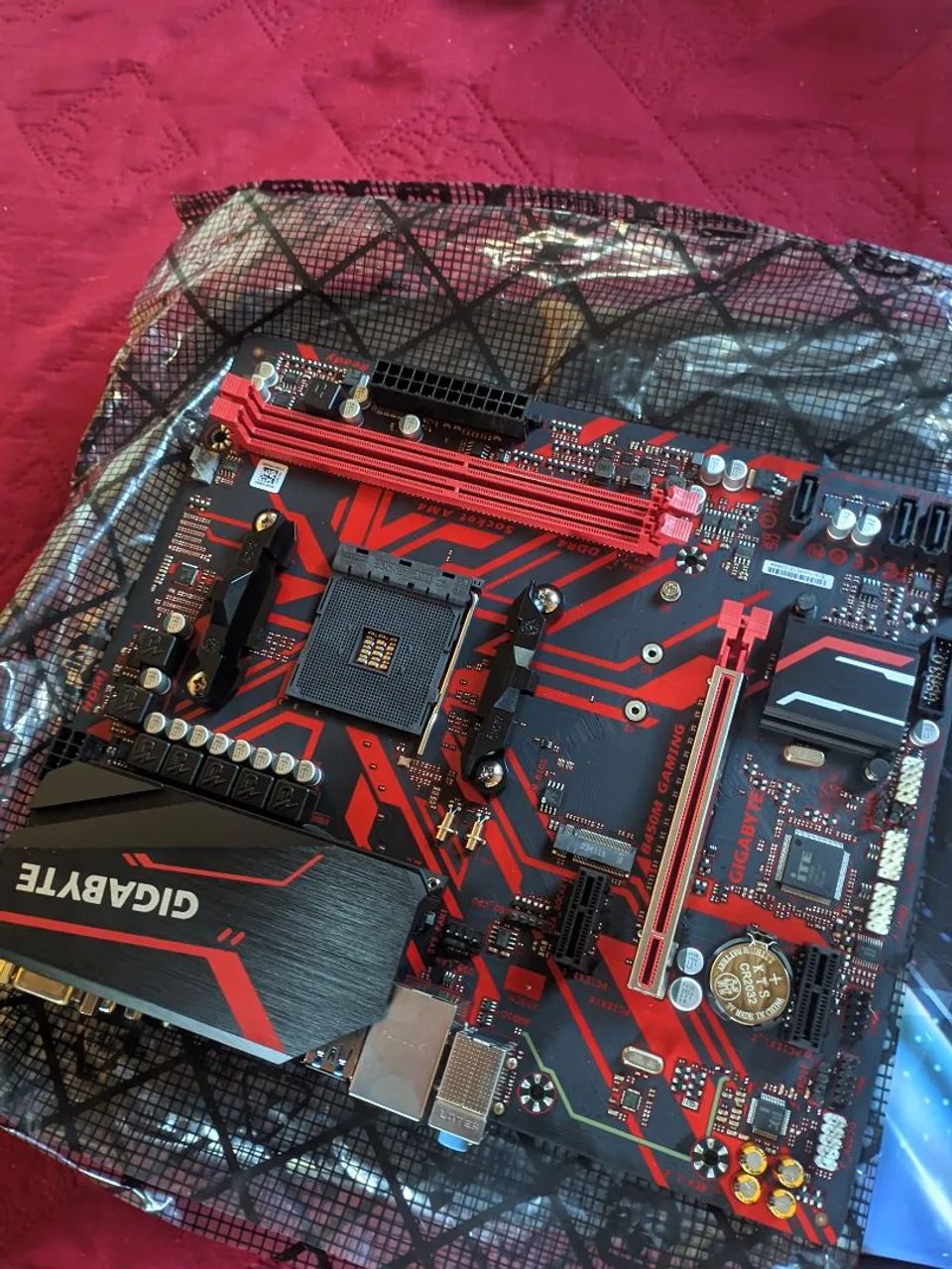 Placa mãe AMD - B450m Gaming - Foto 2