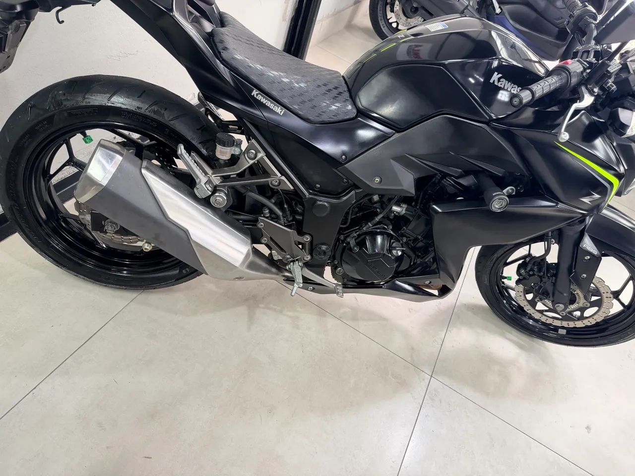 Z 300 ABS 2019 - Foto 5